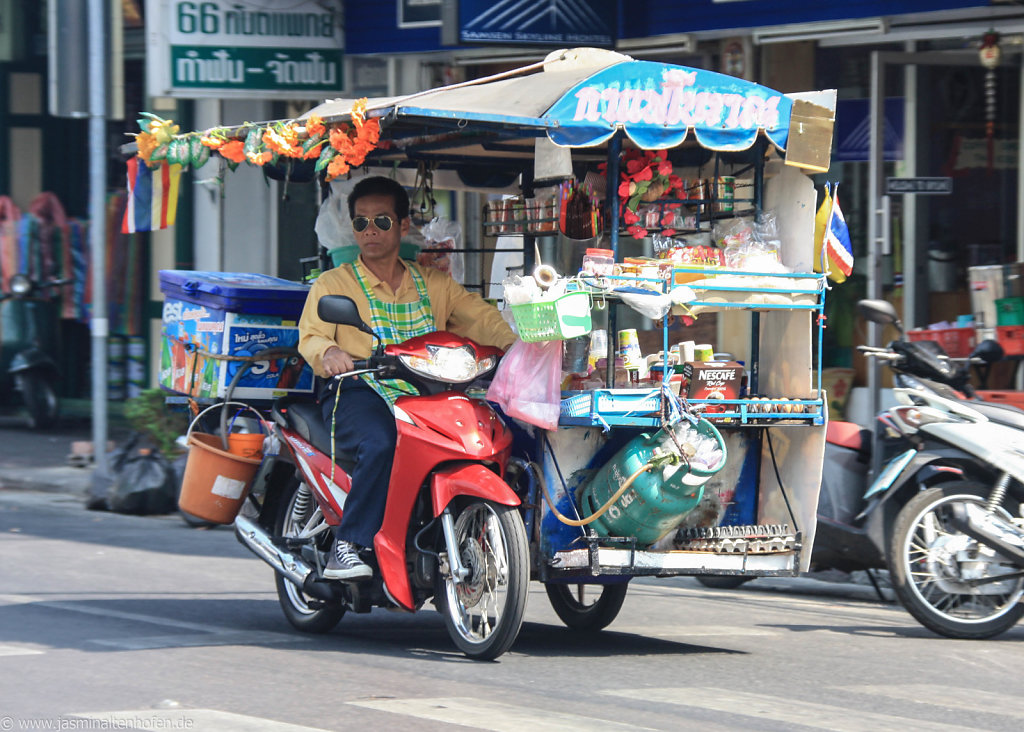 mobile kitchen