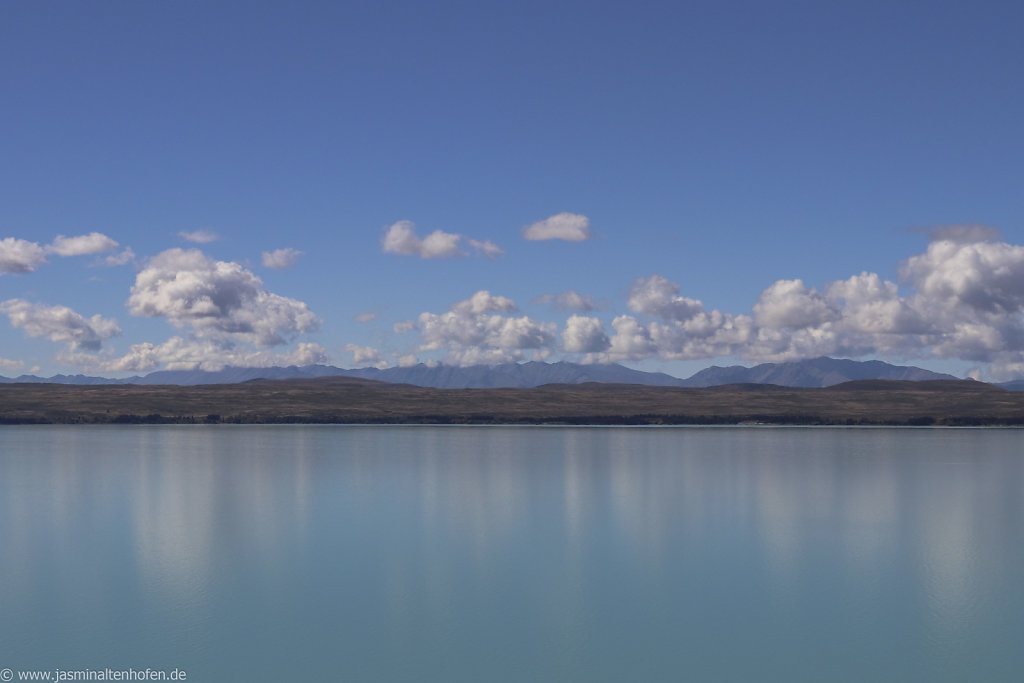 mirroring clouds