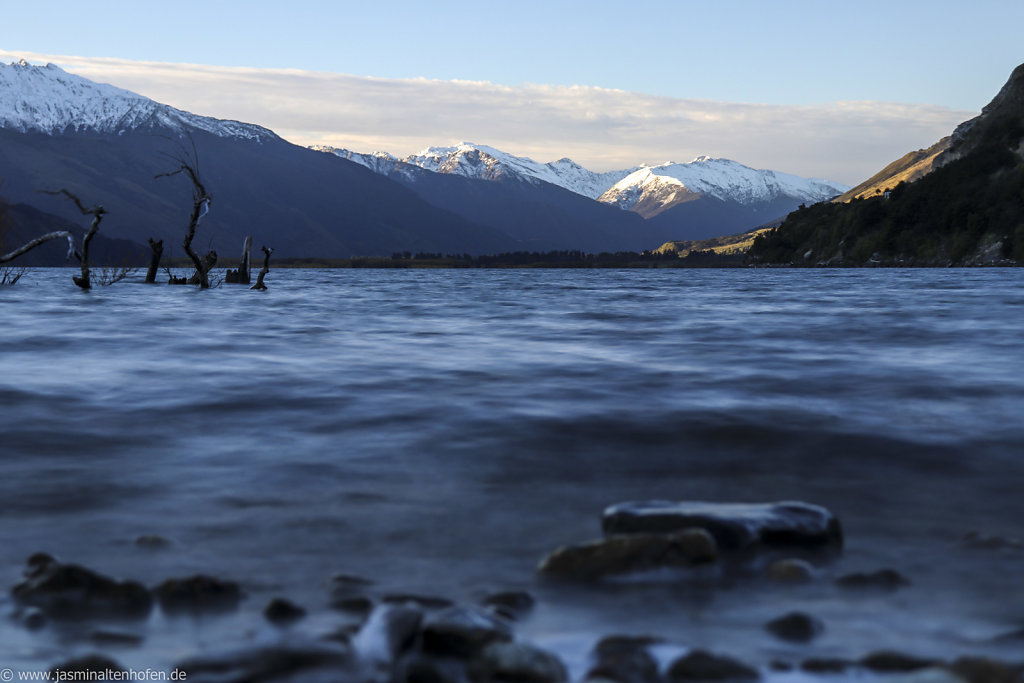 dawn at lake wanaka